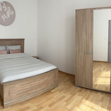 Montbéliard Appartement 1 Chambre Rue Faubourg De Besancon מראה חיצוני תמונה