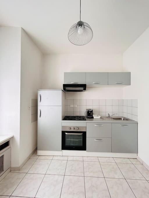 Montbéliard Appartement 1 Chambre Rue Faubourg De Besancon מראה חיצוני תמונה